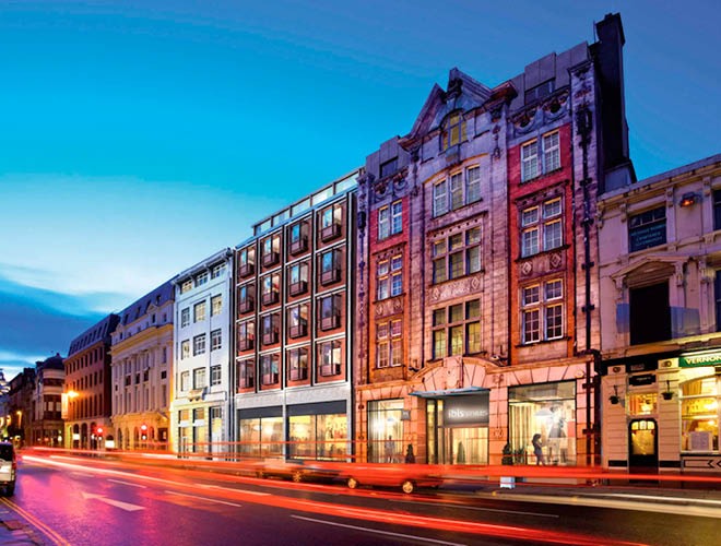 https://www.accorhotels.com/7601