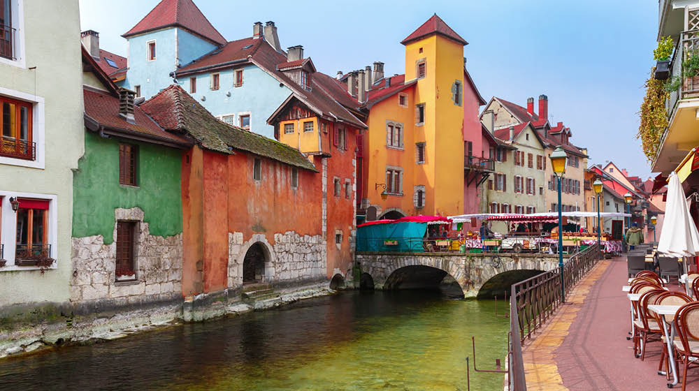 Famous colorful houses and Thiou river in the morning in old city of Annecy, Venice of the Alps, France