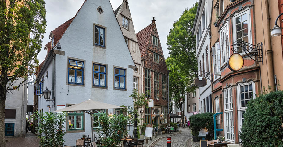 Schnoor is a district in the medieval centre of Bremen city. Medieval narrow alleys in the old town of Bremen which house a lot of small shops, boutiques, cafes and restaurants