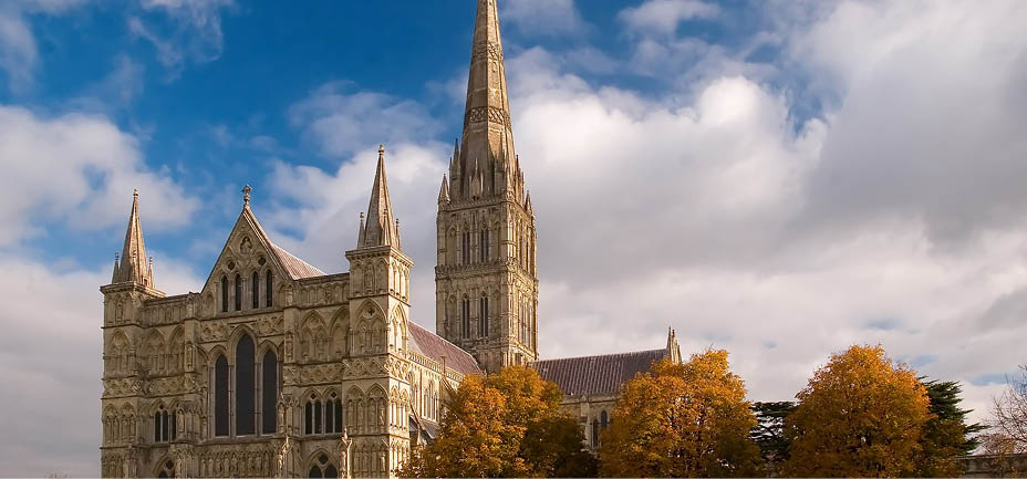 Salisbury cathedral in fall